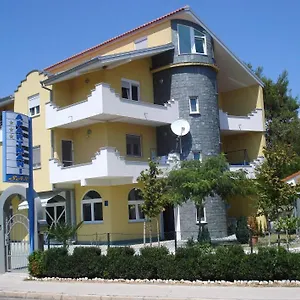 Apartman San, Sukosan